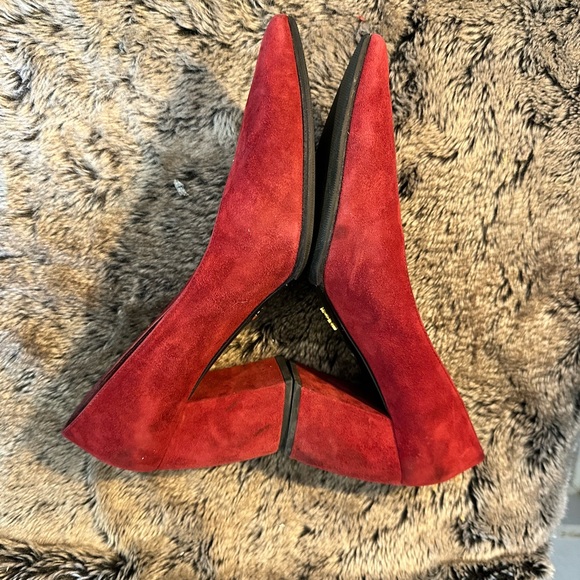 PRADA Runway Suede Oxtail Maroon Red Block Heel Pointy Toe Heels, Size 38.5 - Picture 4 of 12